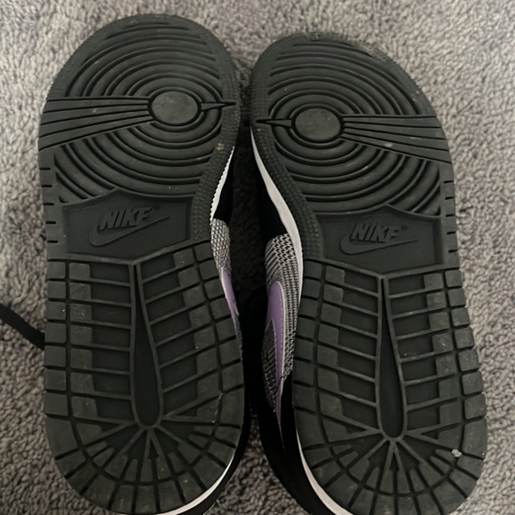 Nike Air Jordan 1 Mid Y6 - Picture 5 of 6